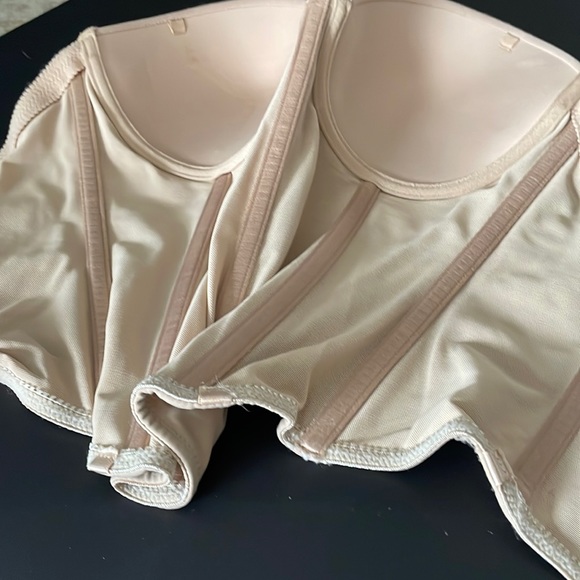 Boustier Patted with Wire Support - Picture 5 of 9